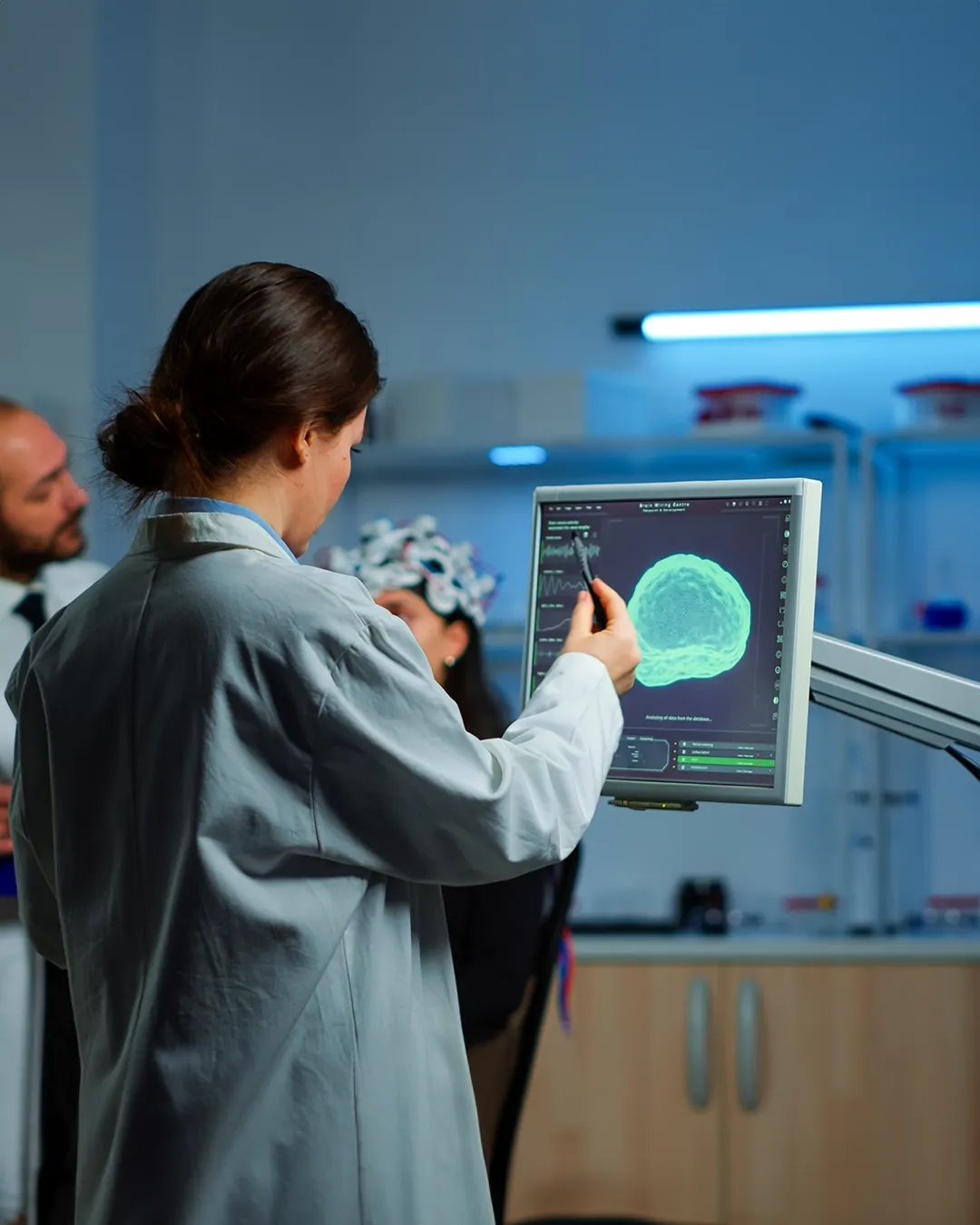 Actipulse Neuroscience founders Adrien Châtillon and Gabriel Villafuerte with brain stimulation device