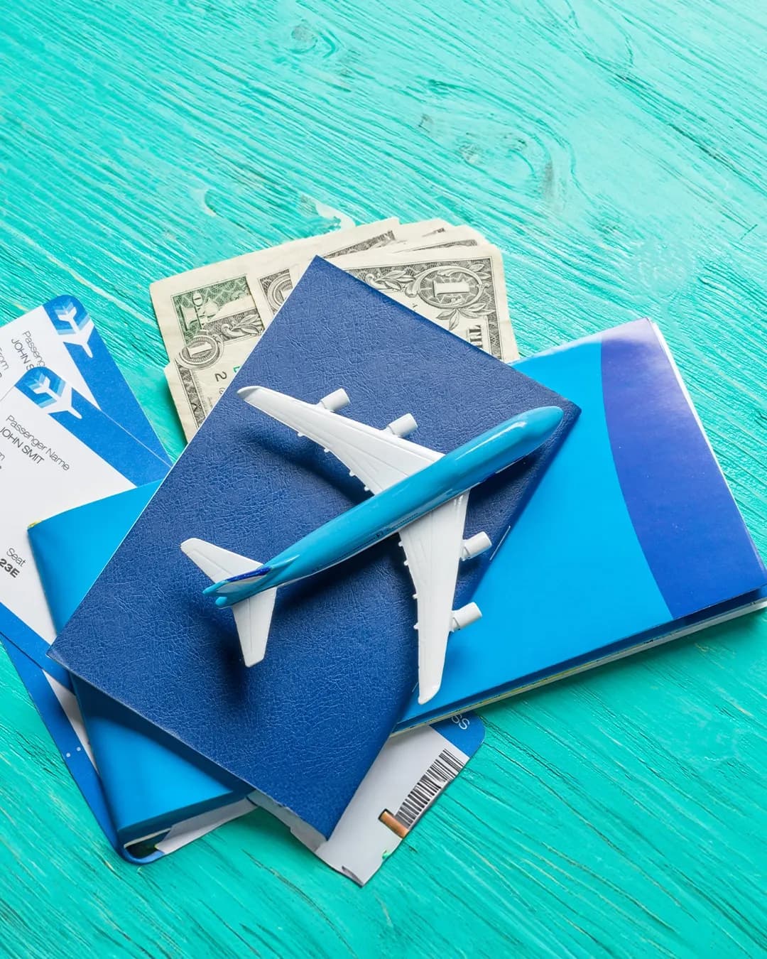 DollarApp logo and borderless finance concept illustration