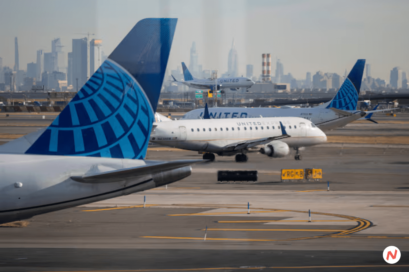 United Airlines tests Starlink in-flight internet on Embraer E-175 aircraft in February 2025