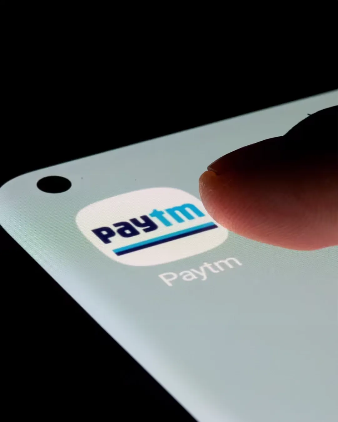 Paytm Shares Plummet 20% as Company Shifts Strategy on Personal Loans